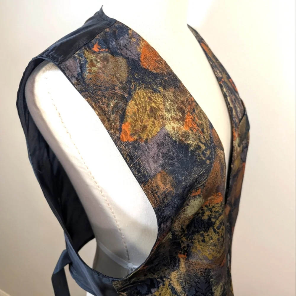 Vintage Eloquience earthy tapestry vest. Size 5/6